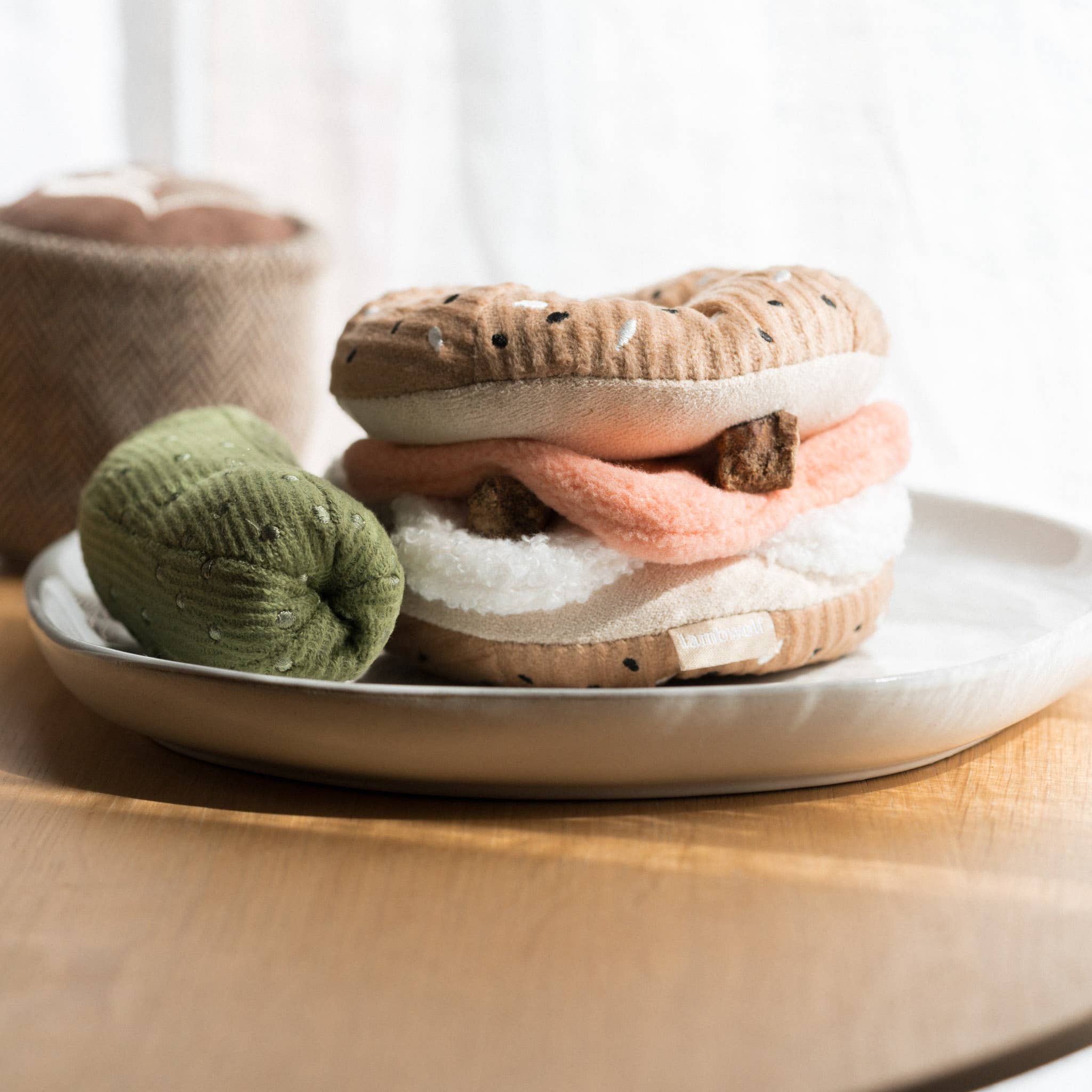 Aktivitetslegetøj - bagel + pickle 🥯🥒