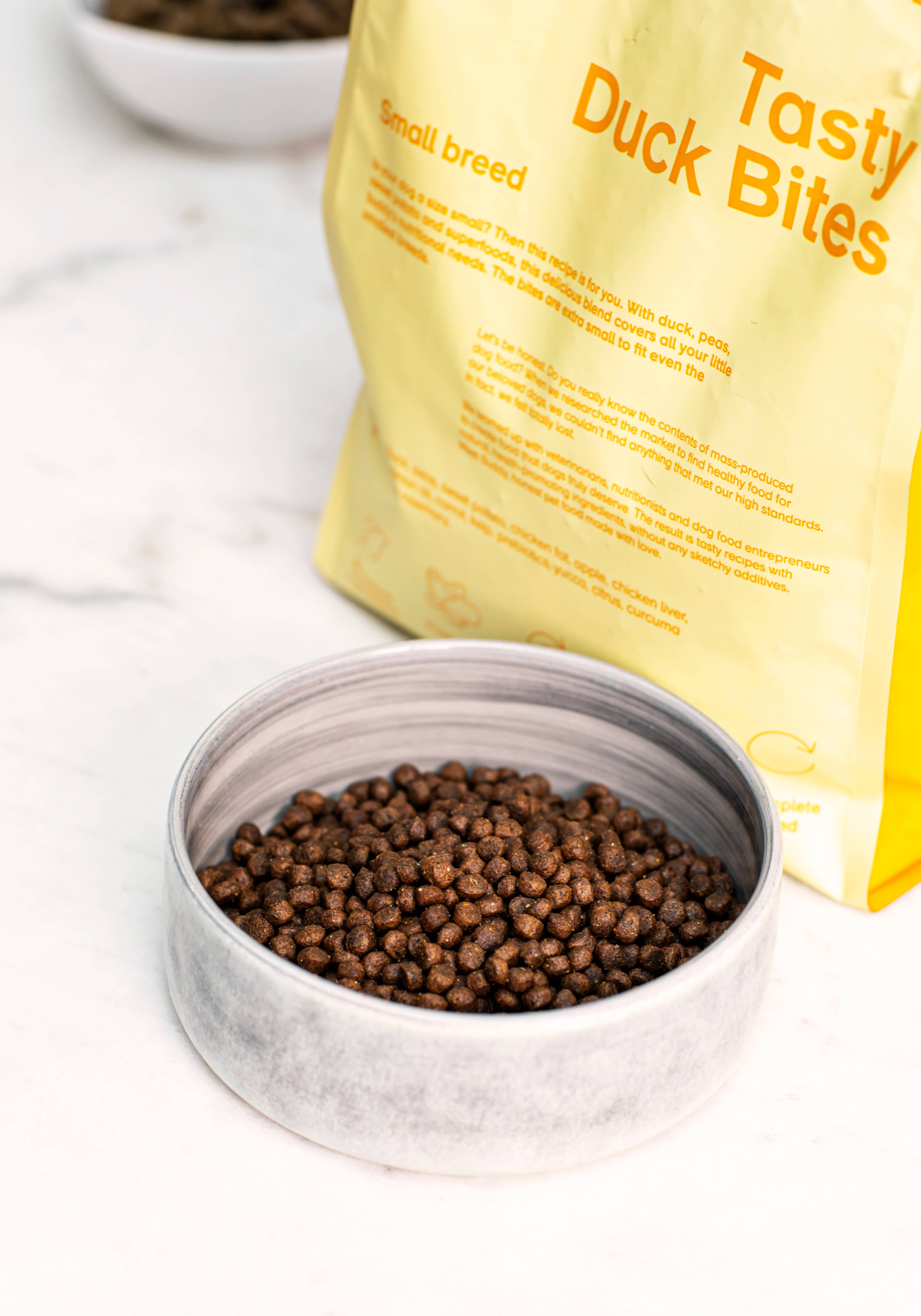 100% naturligt foder med velsmagende and (små kibbles)