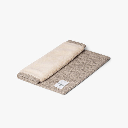 Denjo Dogs - Travel blanket, Snuggle Greige
